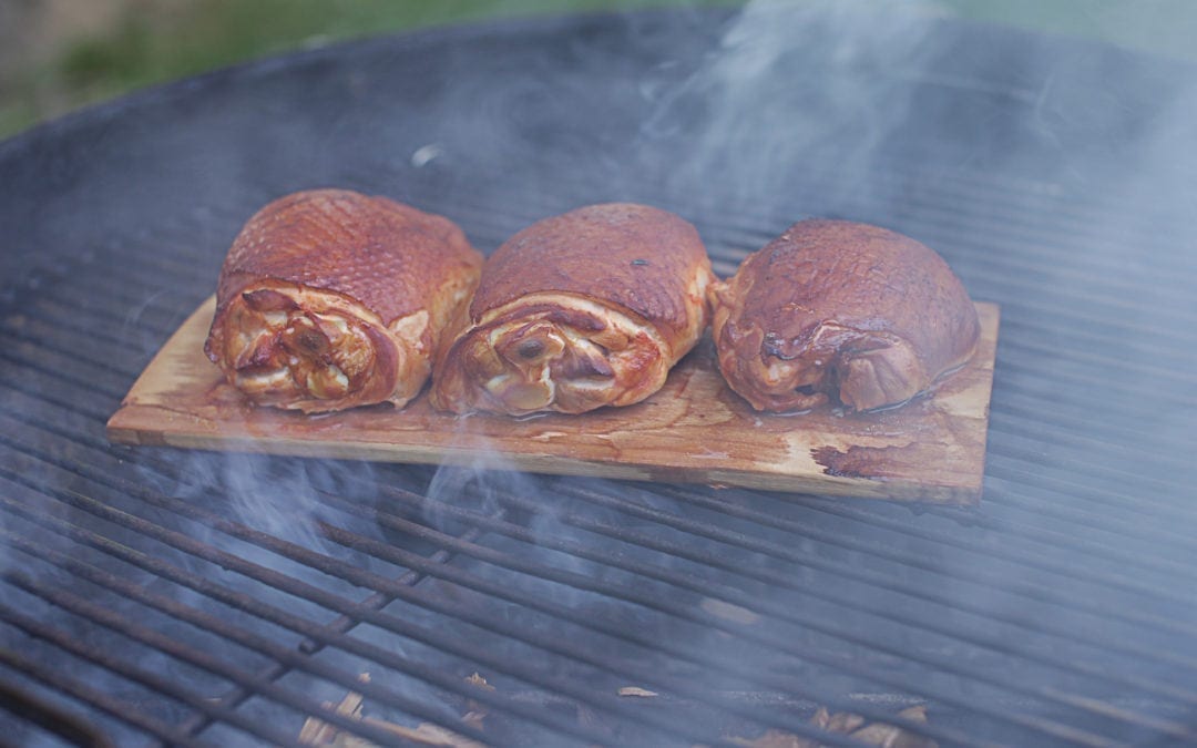 What type of wood is best for smoking chicken?