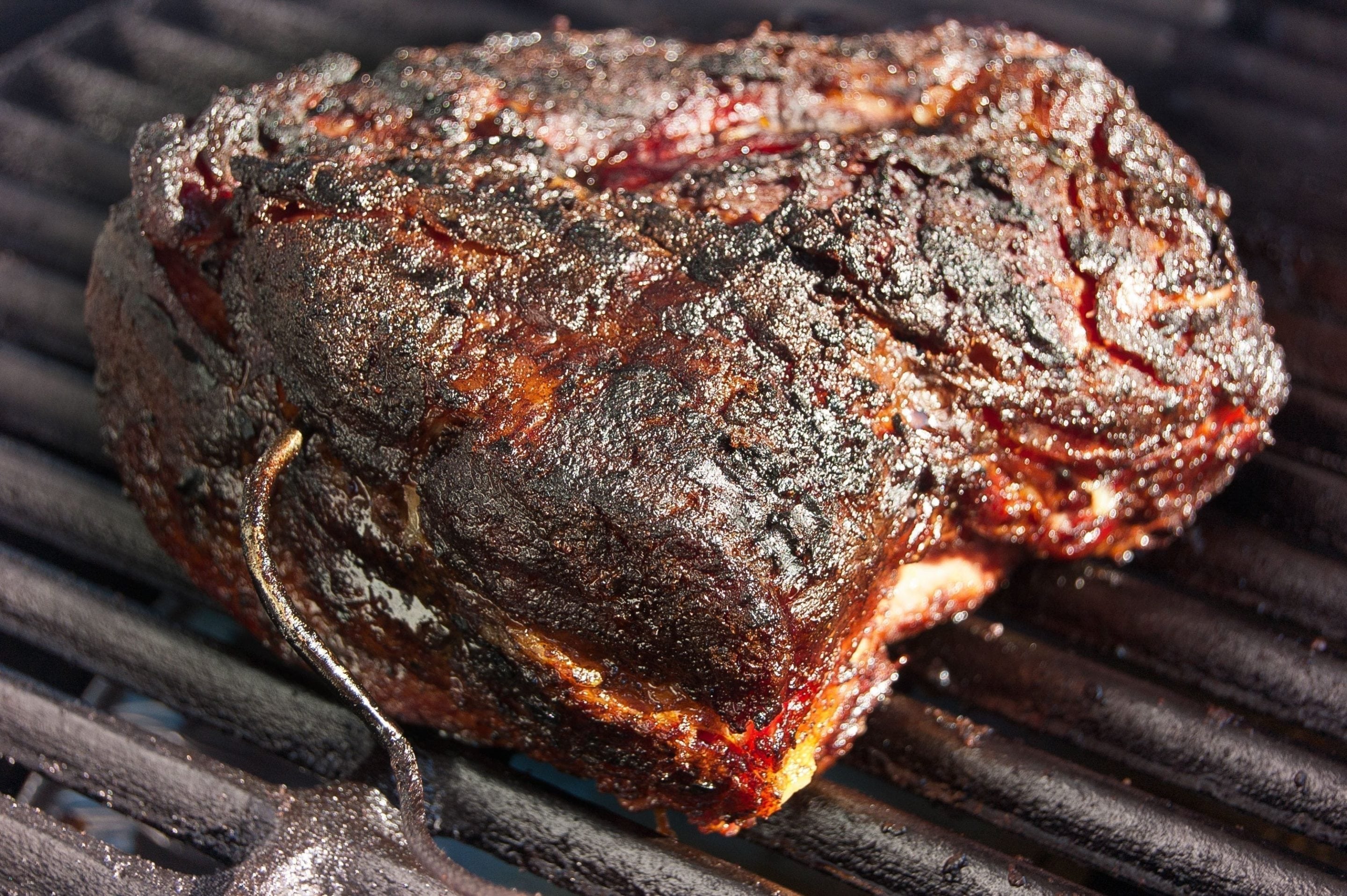 How many hours per pound does it take to smoke a brisket?